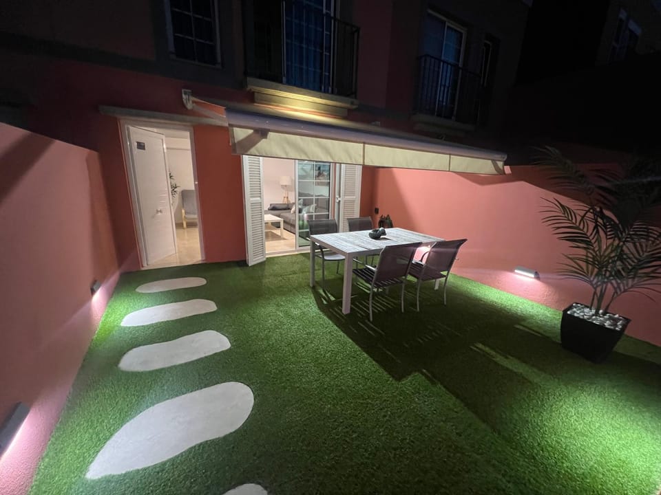 Night, Garden, Balcony/Terrace
