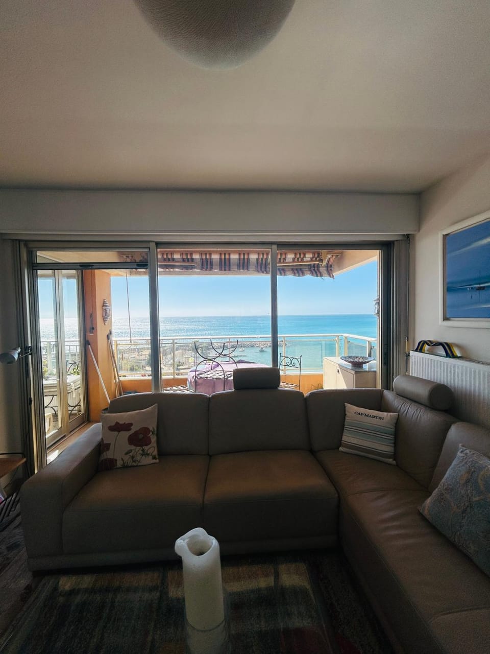 Appartement Menton front de mer au dernier étage de 95M2 avec Terrasse de 70M2 Apartment in Roquebrune-Cap-Martin