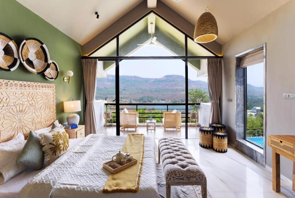 Bed, Natural landscape, Photo of the whole room