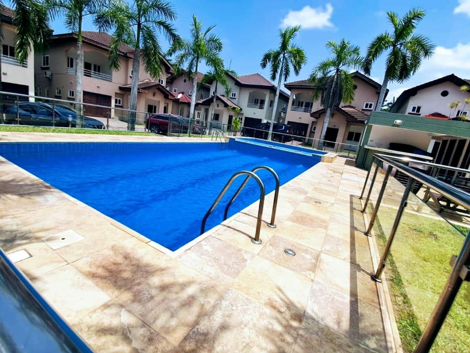 Stylish 3 bedroom House Near Airport & Marina Mall House in Accra
