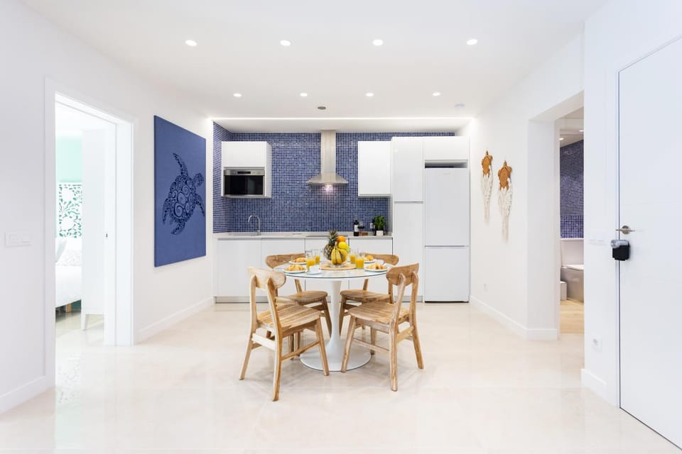 Dining area, dishwasher, washing machine, kitchen