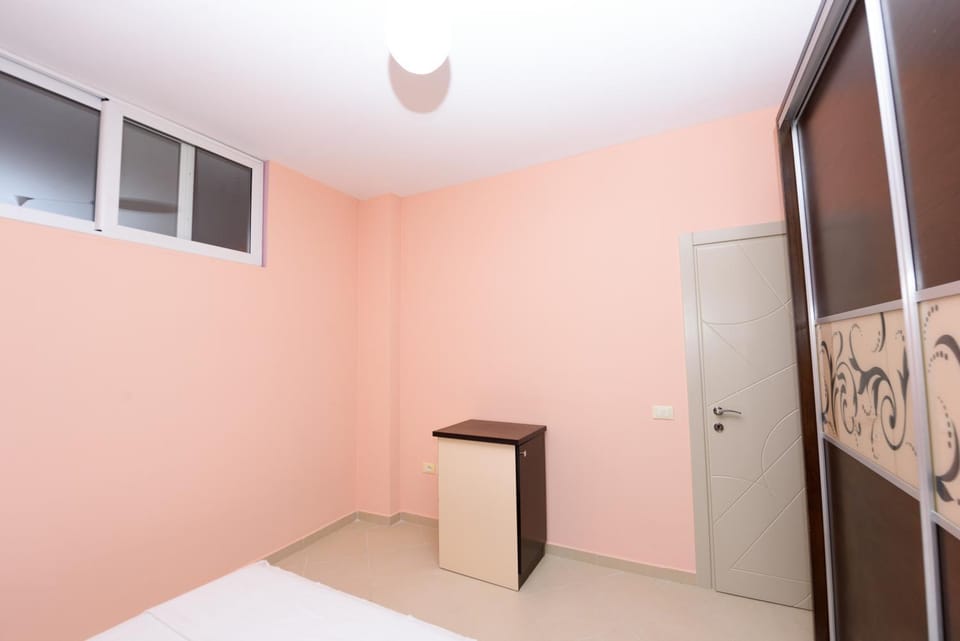 Photo of the whole room, wardrobe