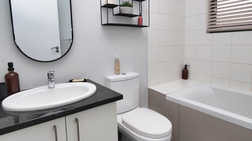 Toilet, Bathroom, Bath, towels