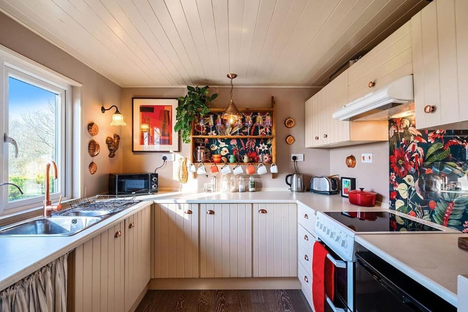 The Granary by Keepers Cottages House in Borough of Swale
