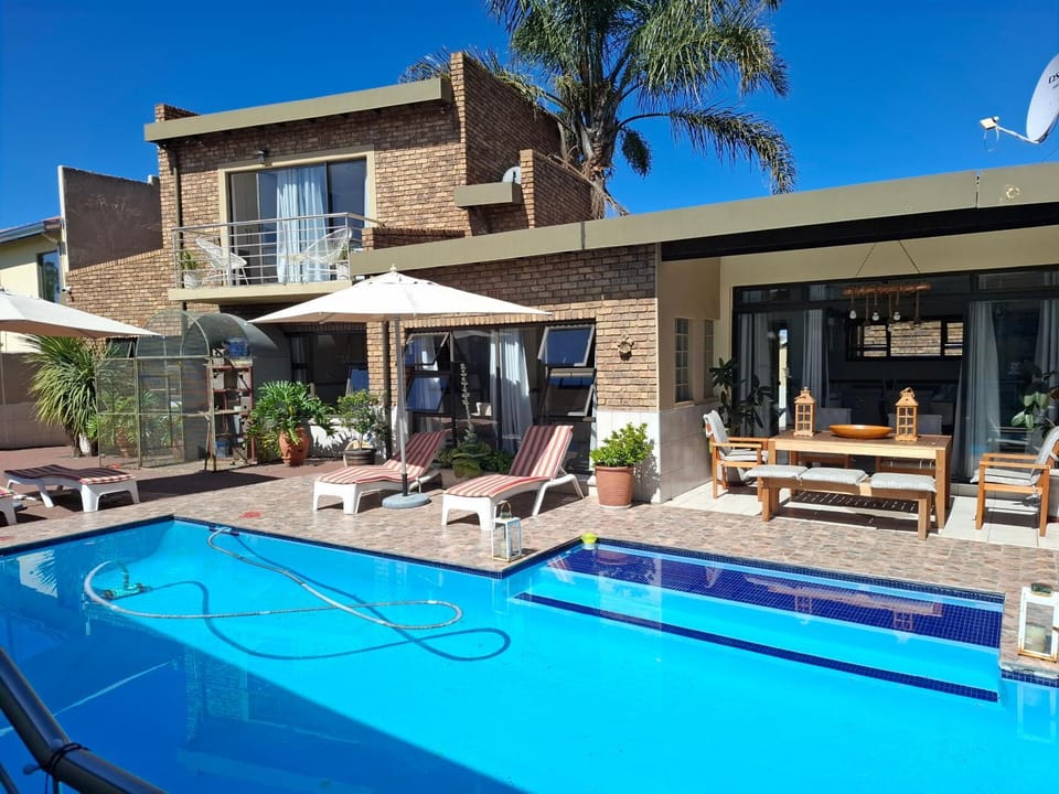 Neat Home House in Gauteng