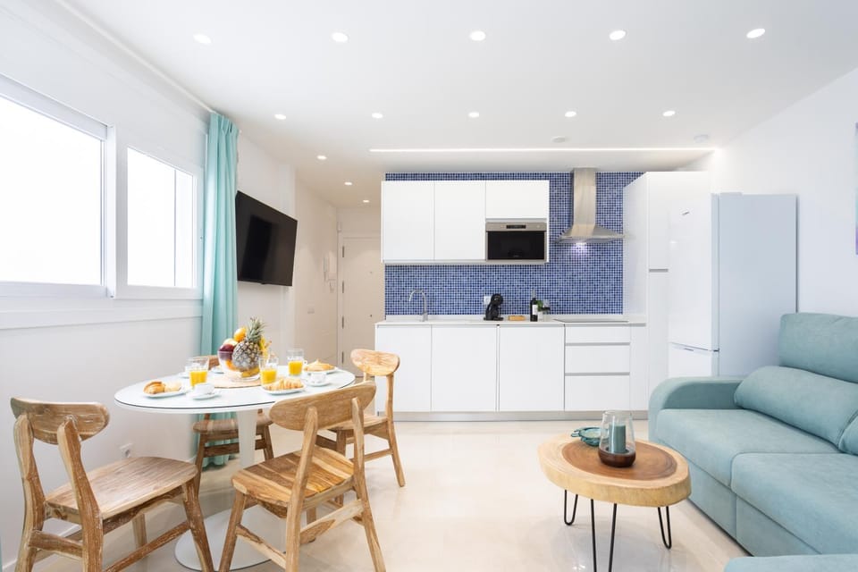 TV and multimedia, Dining area, dishwasher, washing machine, dryer, kitchen, air conditioner