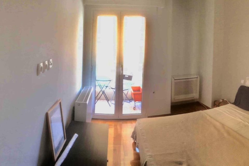 Cozy renovated flat with balcony Apartment in Kallithea