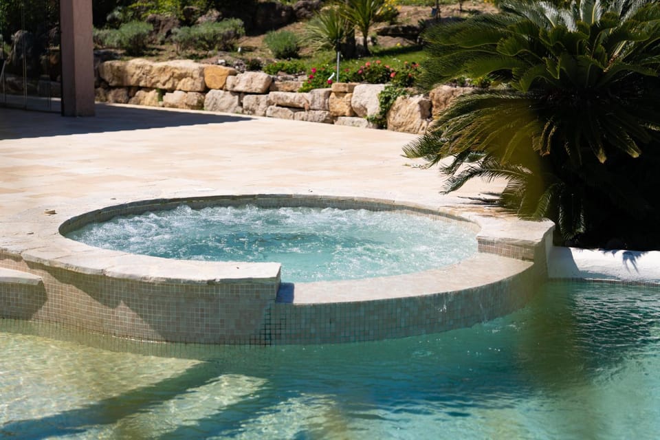 Prestigious Villa in Mougins 6 bedrooms spa cinema and nightclub Villa in Mouans-Sartoux