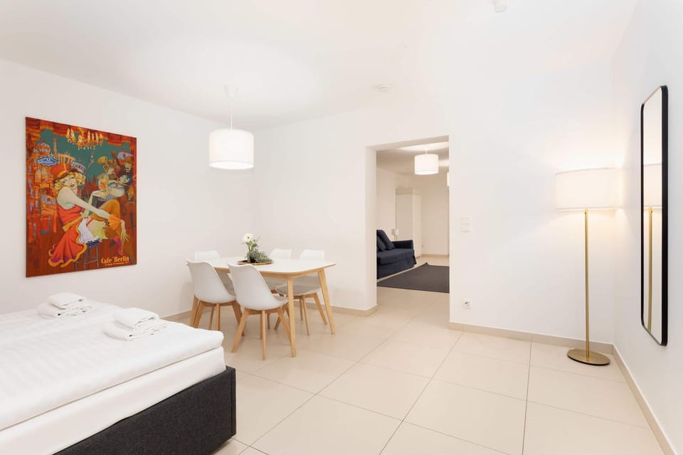 Berlin Mitte Apartment Walk to Museum Island Fast WiFi Apartment in Berlin