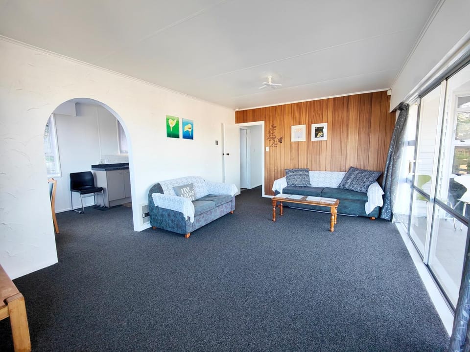 special in winter from 138 for three bedrooms unit in Johnsonville Wellington Apartment in Wellington
