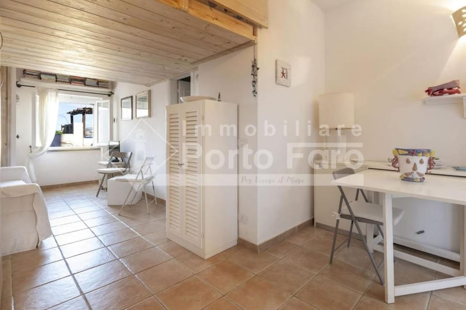 Monolocale mansardato sulla spiaggia di Porto Faro Apartment in Palau
