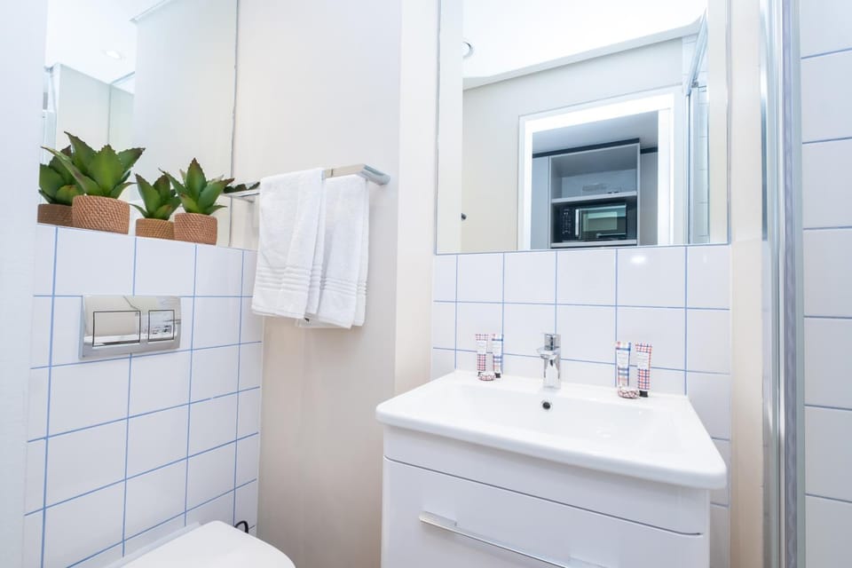 701 Zeeland Pier - Lux 2 Bedroom Near CTICC Apartment in Cape Town