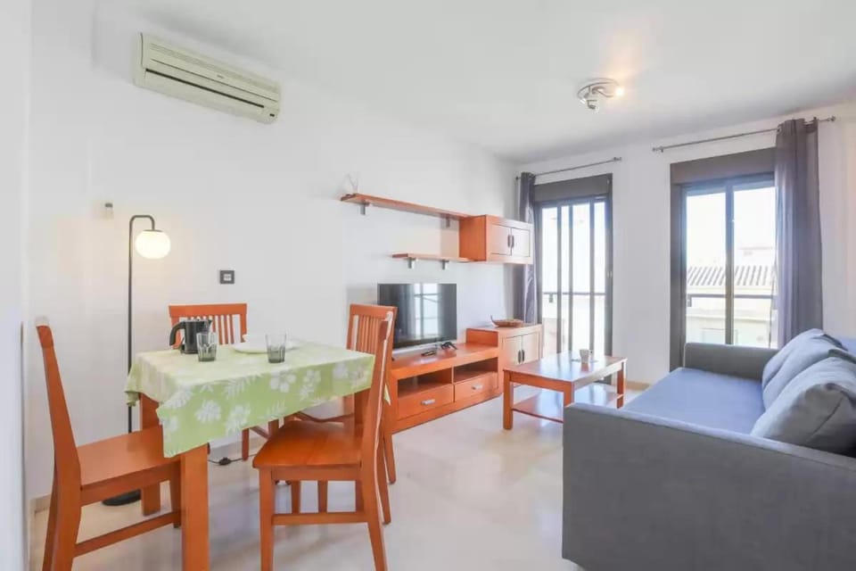 Living room, Dining area, air conditioner