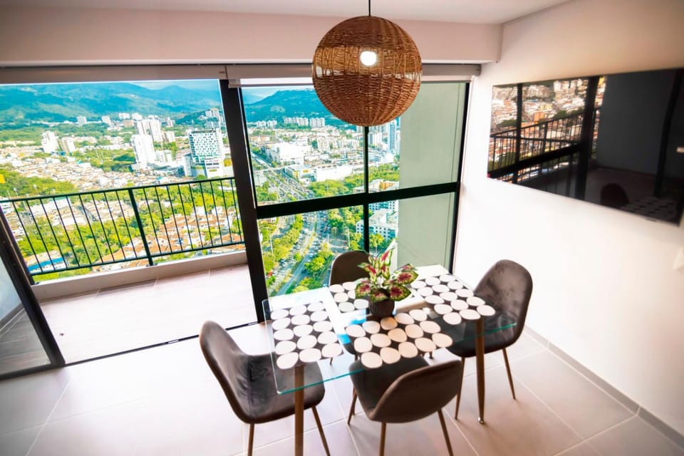 Balcony/Terrace, Dining area, Mountain view