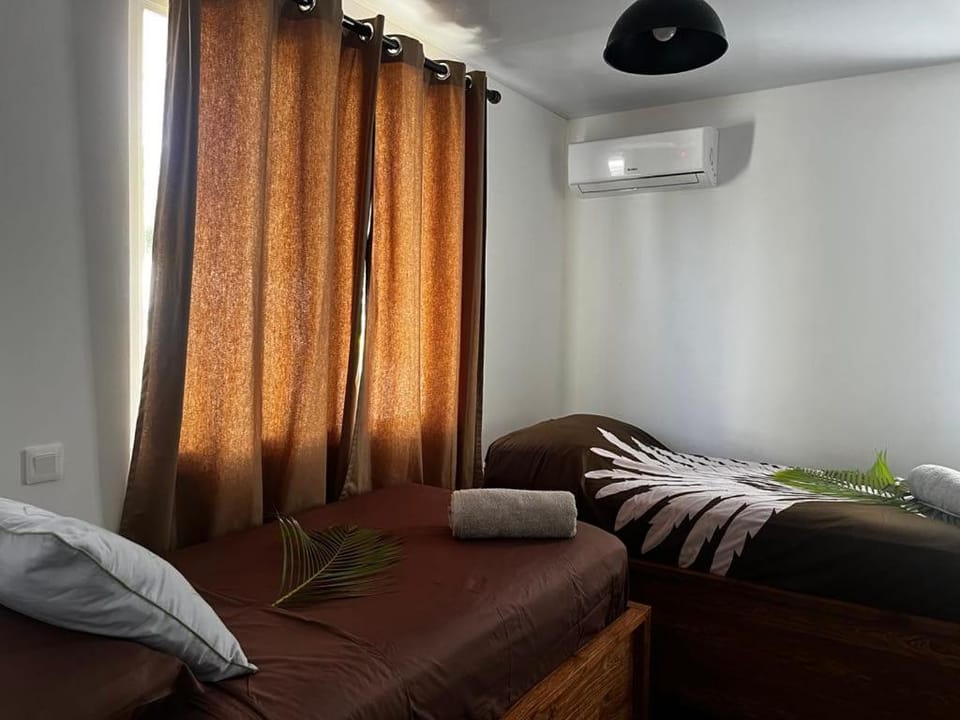 Bedroom, towels, air conditioner