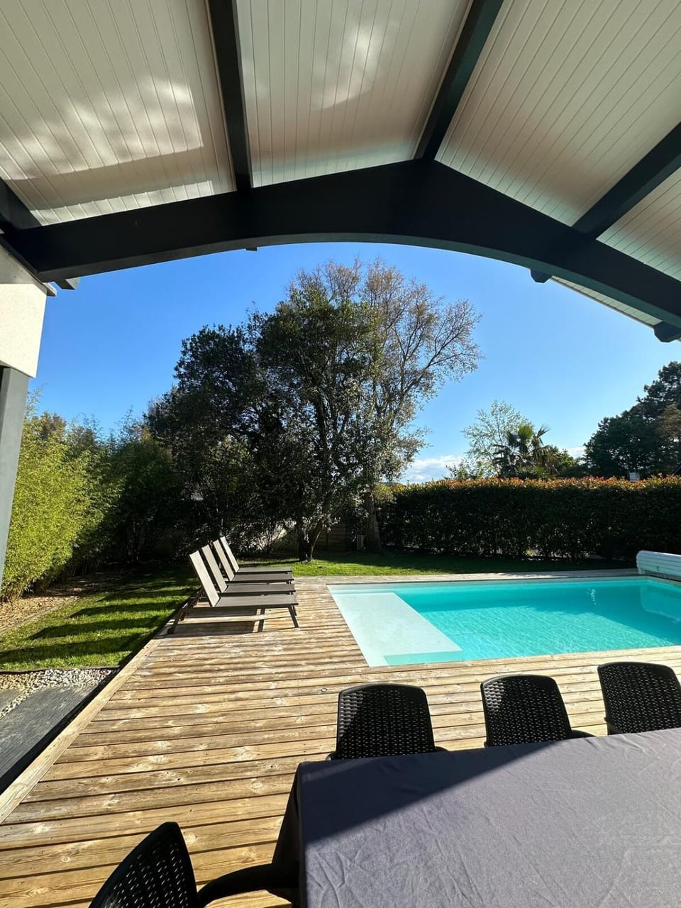 Patio, Pool view, Swimming pool, sunbed