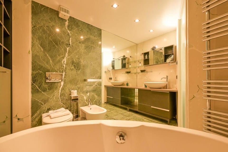 The Star Loft - A Luxury top floor Apartment in Como