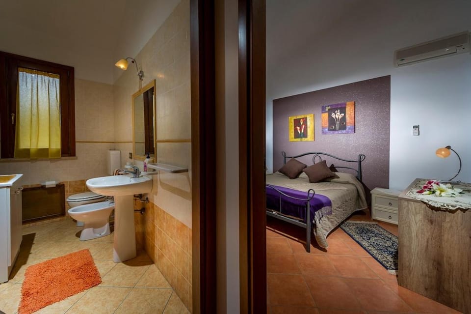 Toilet, Bed, Bedroom