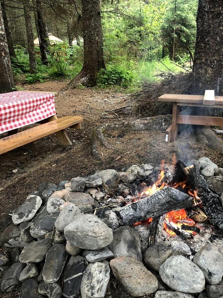 Family Friendly Yurt Glamping, Perfect for an Alaskan Adventure Luxury tent in Alaska