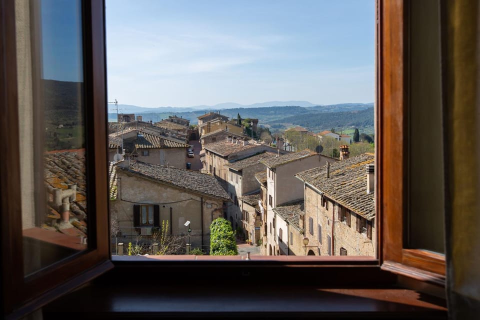 Central Romantic Nest San Gimignano Apartment in San Gimignano
