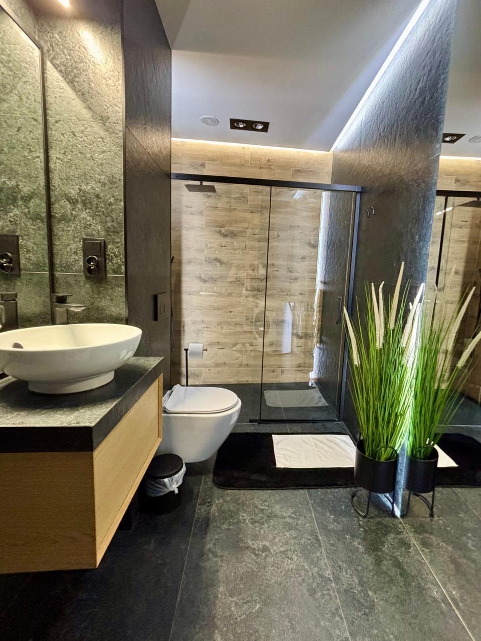 Shower, Toilet, Bathroom