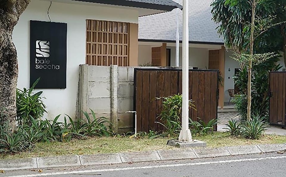 Bale Seccha Hotel in Pujut