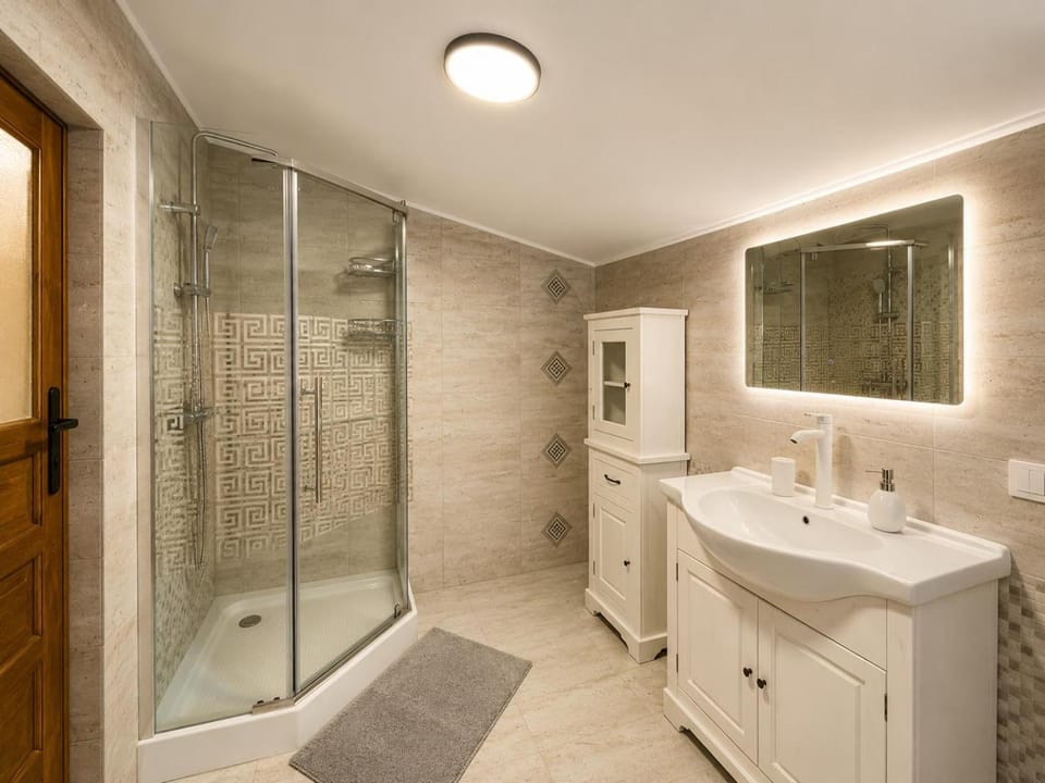 Shower, Bathroom, bidet