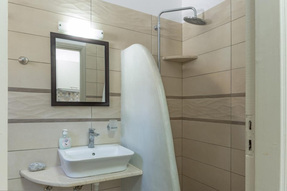 Bathroom, Living room