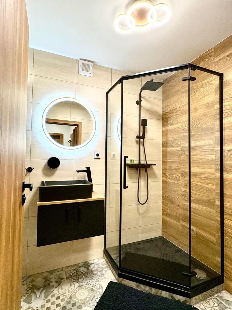 Shower, Bathroom