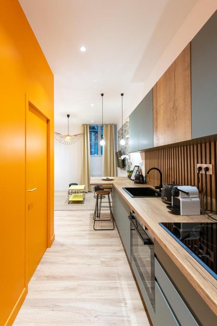 Kitchen or kitchenette