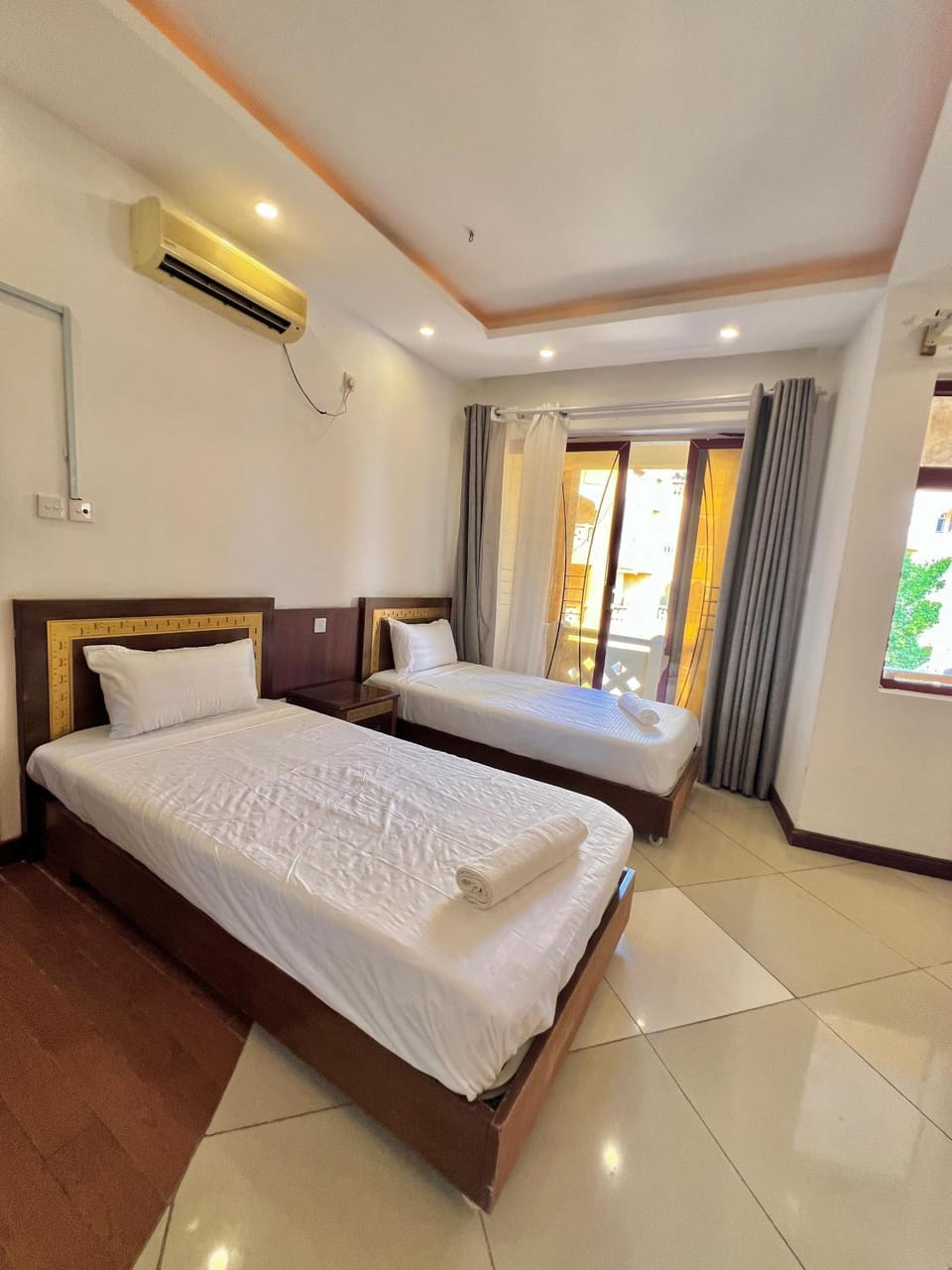 Bed, Bedroom, air conditioner