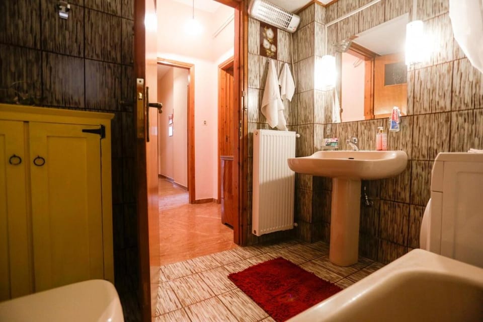 Marousa's Country House 12 minutes from Athens Airport Apartment in East Attica Regional Unit, Greece
