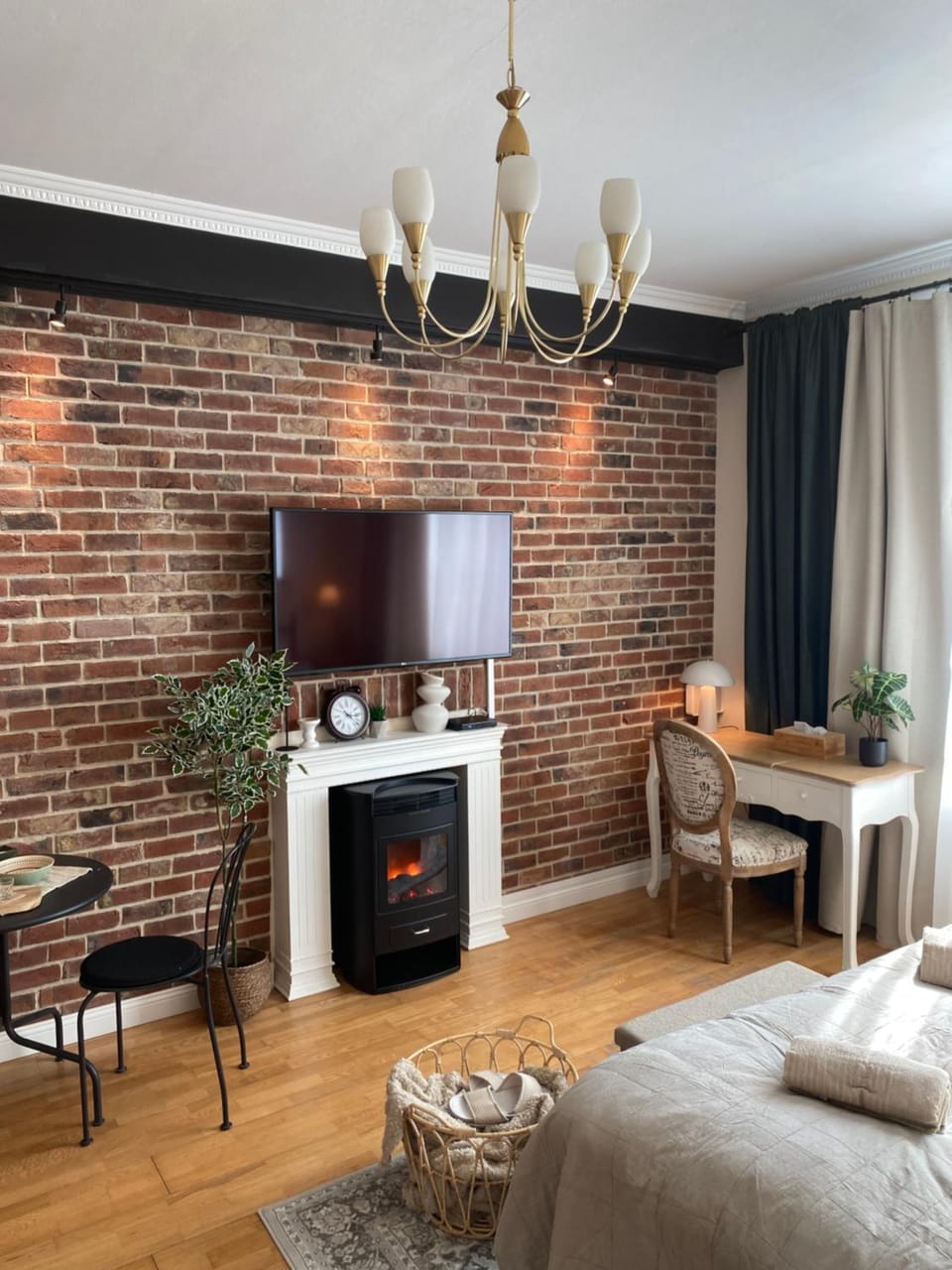 Audrey Hepburn apartment II Best Location Cathedral View Air-Conditioned Apartment in Bratislava