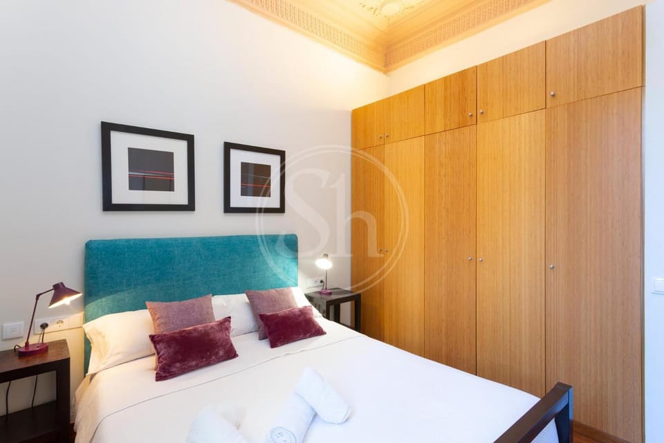 Bed, Photo of the whole room, Bedroom, wardrobe