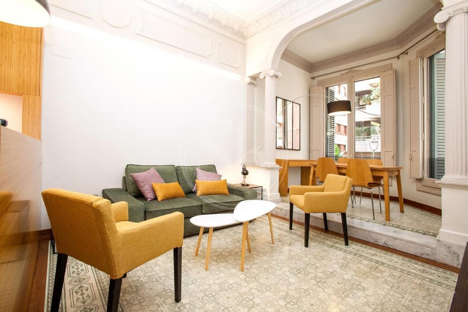 Living room, Seating area, Dining area