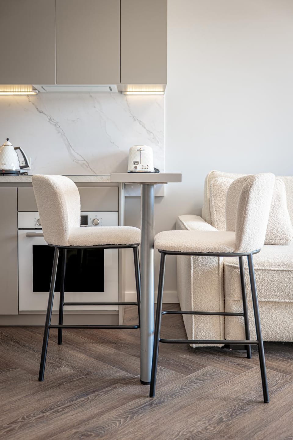 Living room, Seating area, Dining area