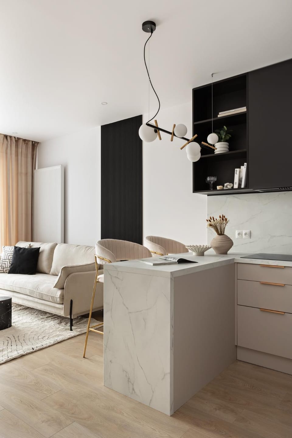 Kitchen or kitchenette, Living room