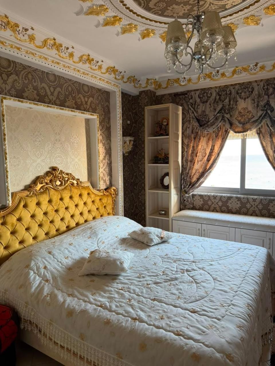 Blue Royal Apartment Sea View, Balcony & Beachfront Apartment in Tirana County, Albania