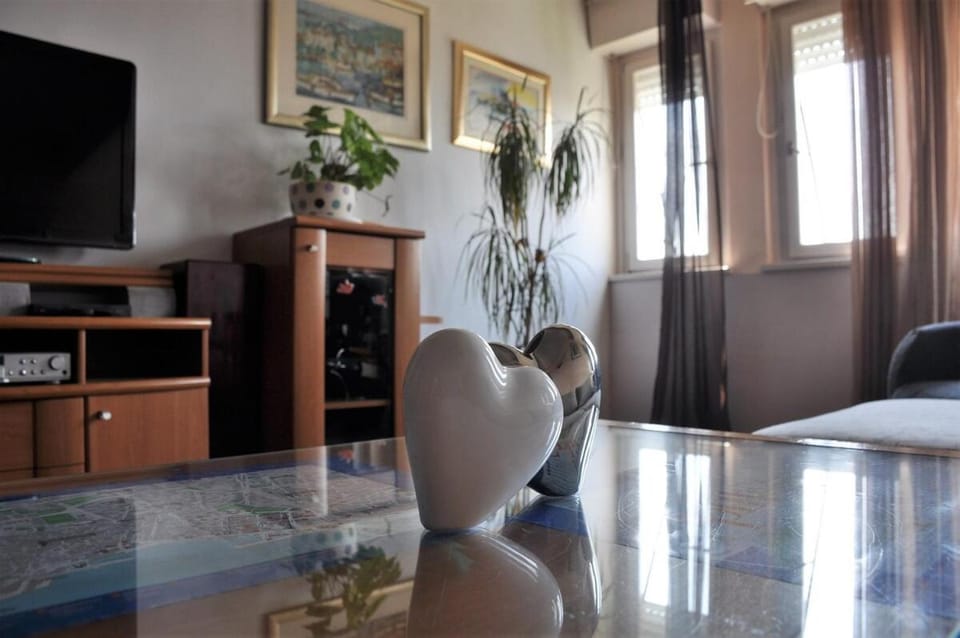 Cozy apartment near the beach and Split center Apartment in Split