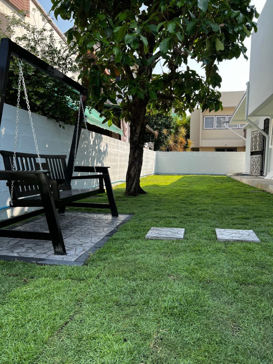 5 beds private garden resort 452sqm Pet relax House in Bangkok