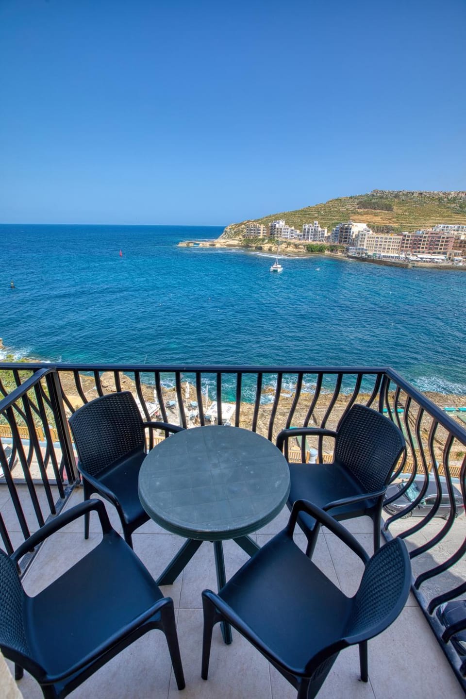Natural landscape, View (from property/room), Living room, Beach, Mountain view