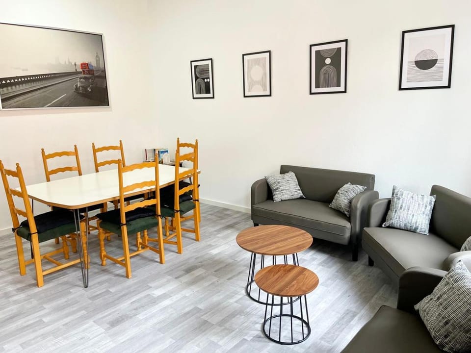 Living room, Dining area