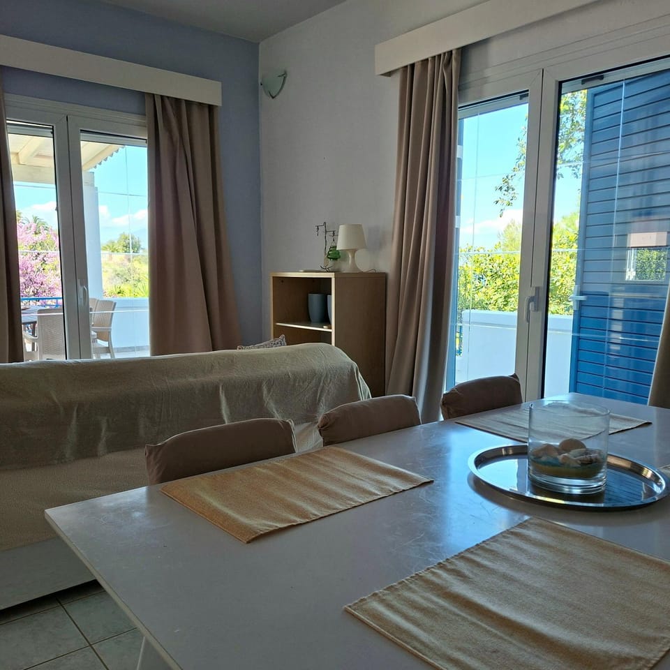 KOUNOUPISEA Holidays house ΜΕ ΥΠΕΡΟΧΗ ΘΕΑ ΣΤΟ ΠΟΡΤΟ ΧΕΛΙ House in Argolis, Greece