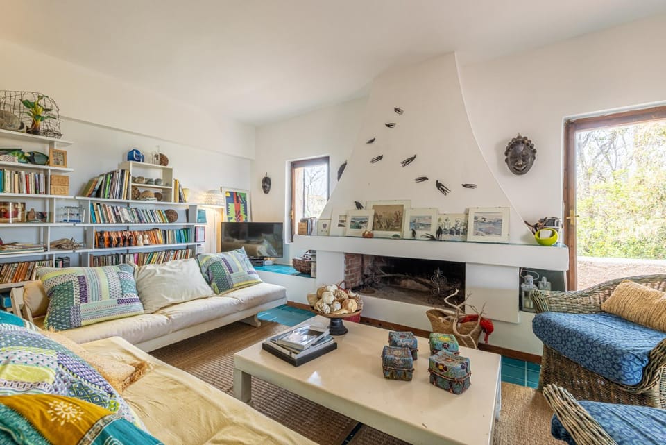 TV and multimedia, Living room, fireplace, furniture