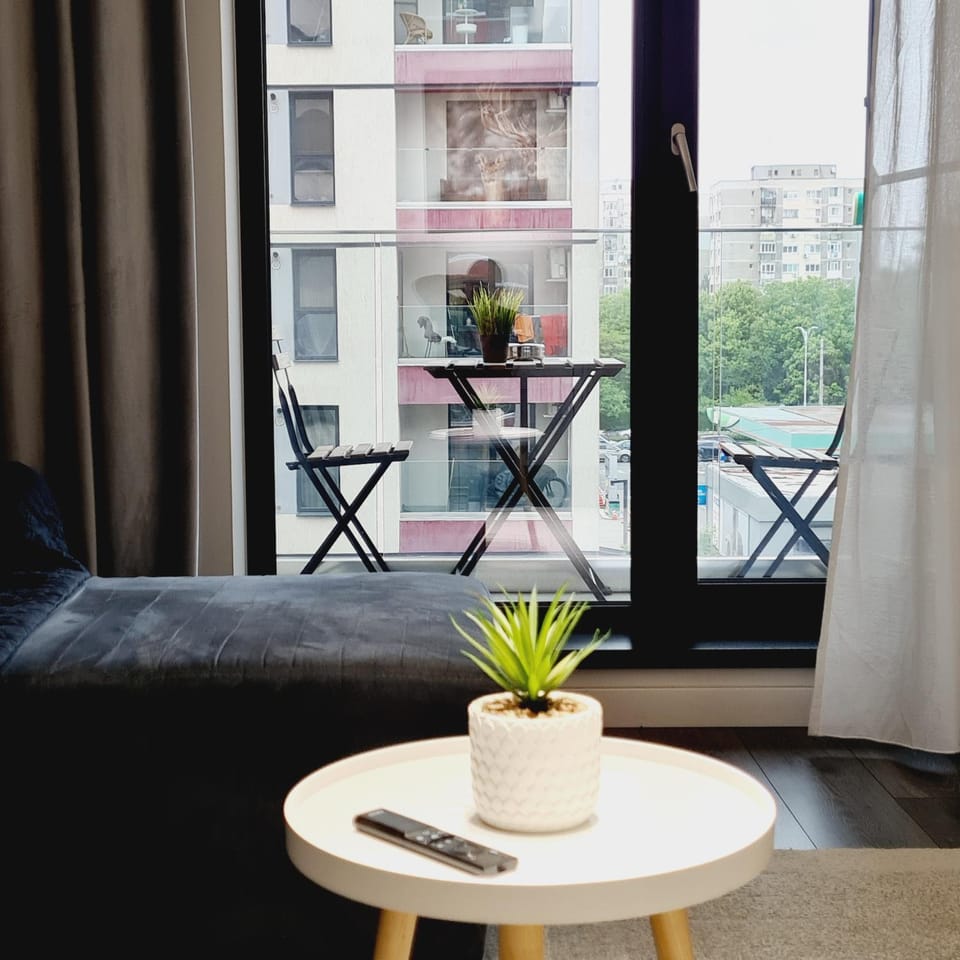 View (from property/room), Balcony/Terrace, Living room, Seating area
