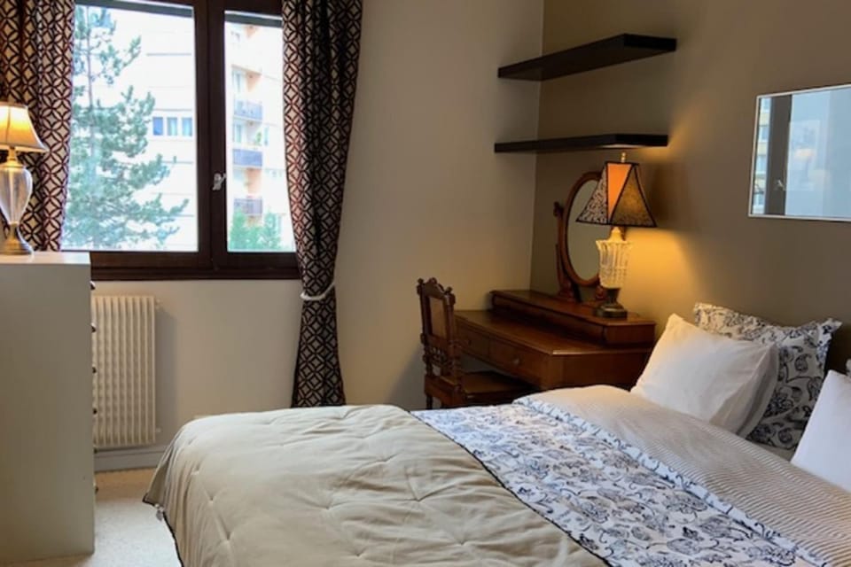 Island of calm of 90 m2 at the gates of Paris Apartment in Puteaux