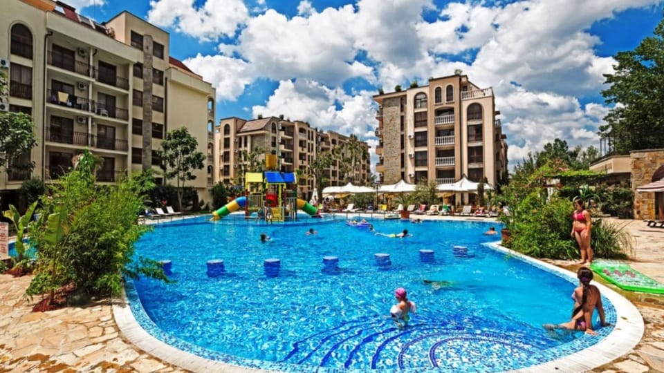 Swimming pool