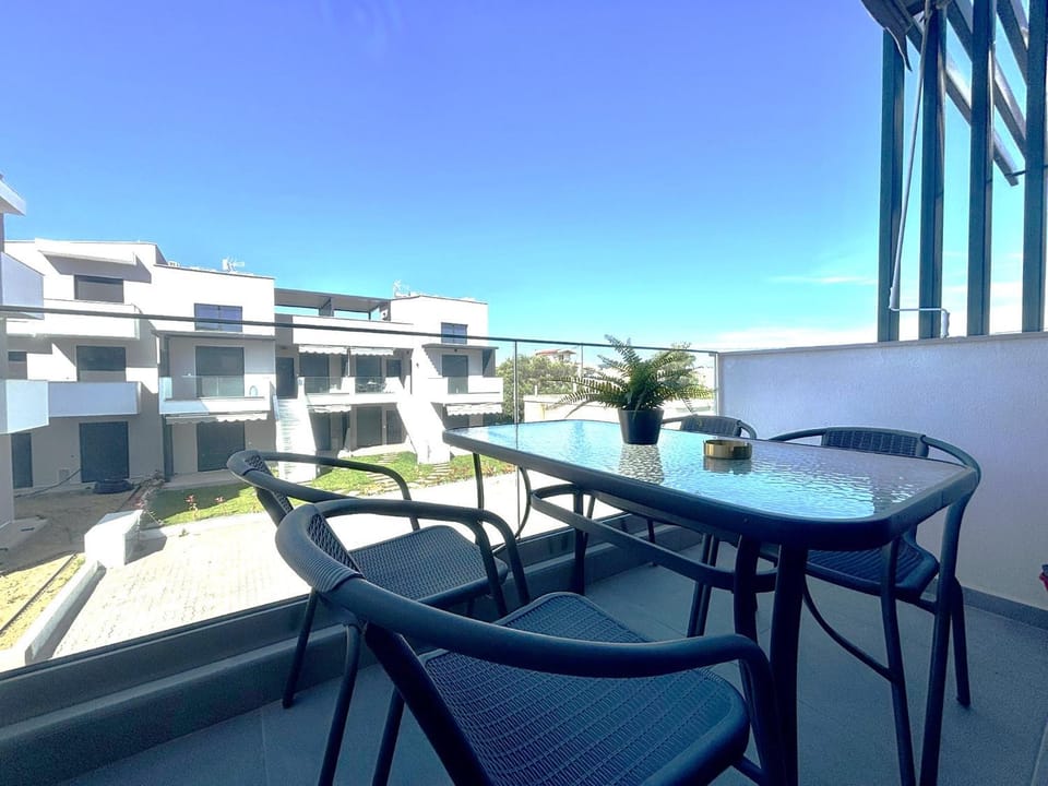 Balcony/Terrace, Seating area, Dining area