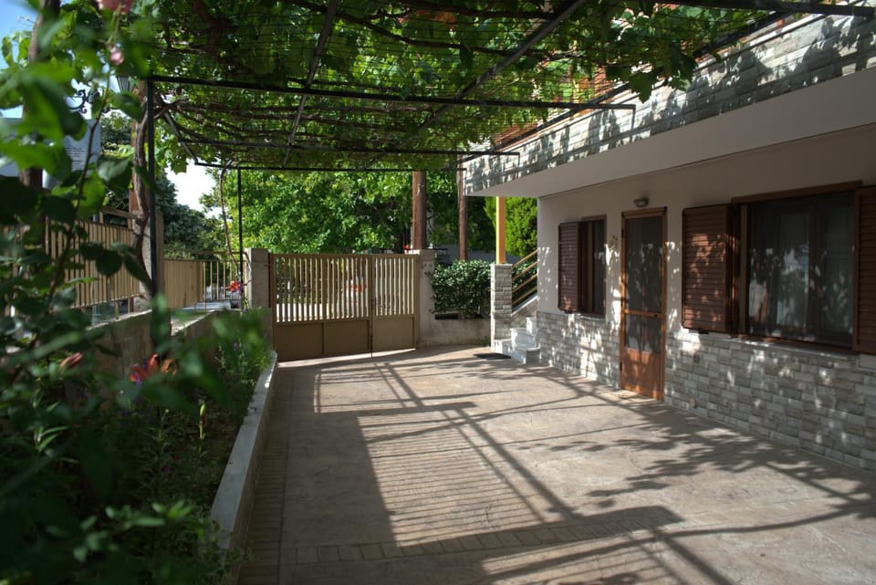 Garden, Breakfast