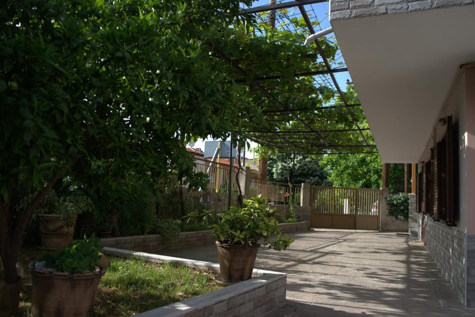 Garden, Parking